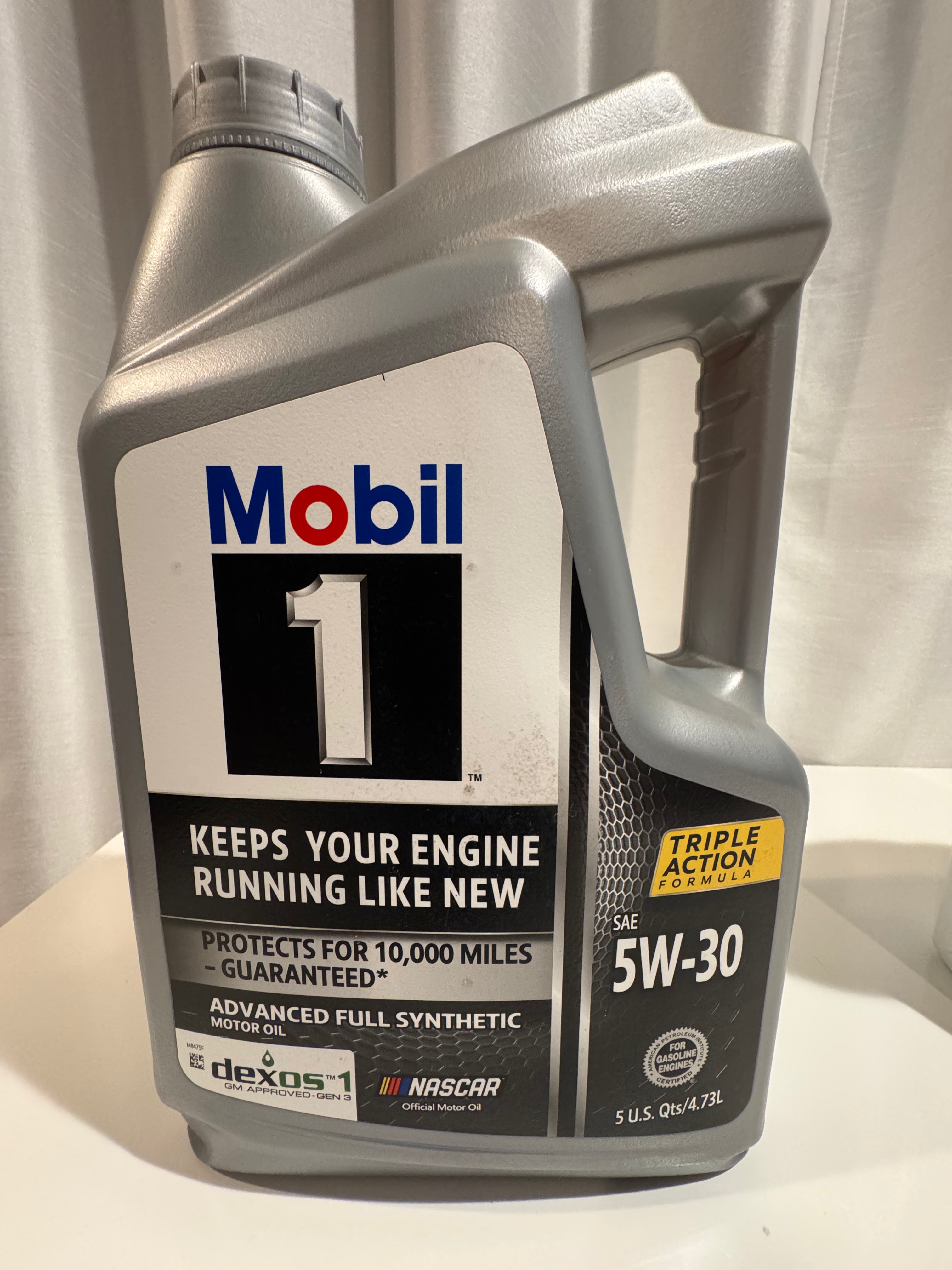 MOBIL 1 FULL SYNTHETIC 5W-30 DEXOS MOTOR OIL